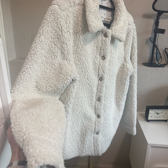 HEM & THREAD Soft White Sherpa Button Up Jacket Cardigan Size Small - Picture 9 of 15